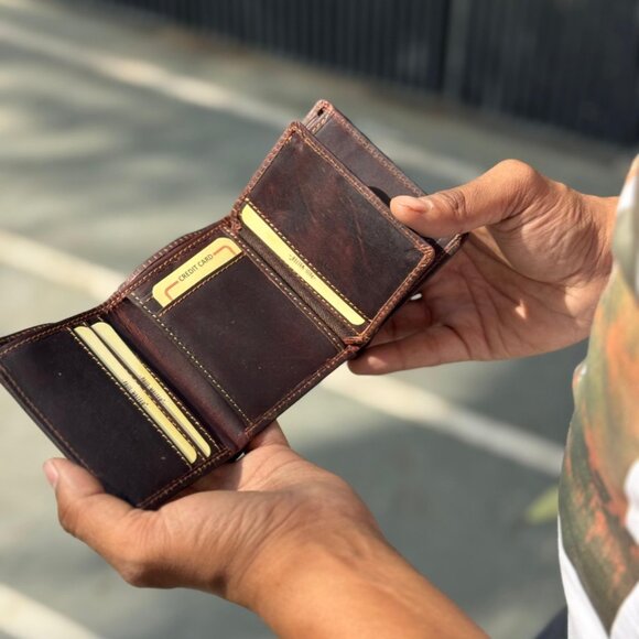 Premium Hunter Leather Trifold Wallet RFID Blocking - Picture 1 of 7